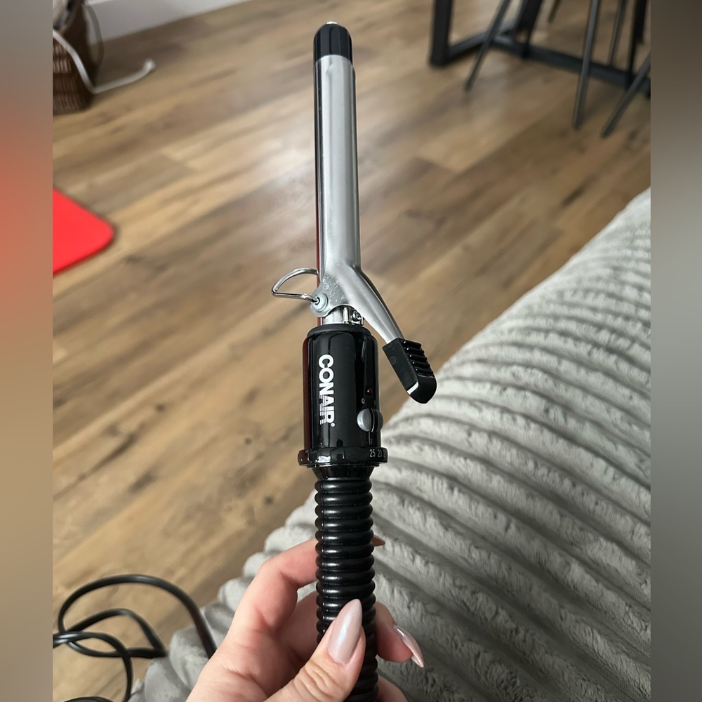 💜Curling iron, 2 curling wands & a 3 barrel curler💜